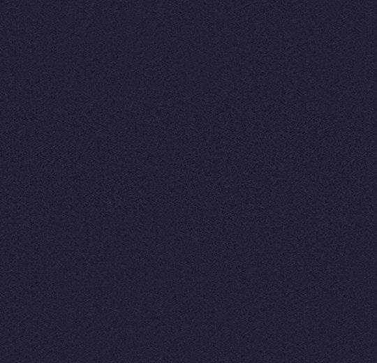 900217