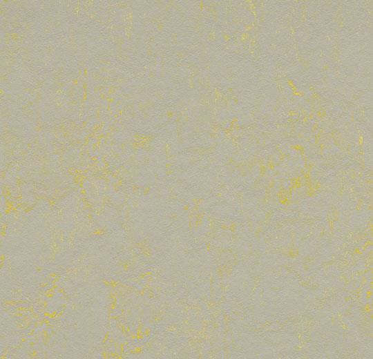 373335 yellow shimmer